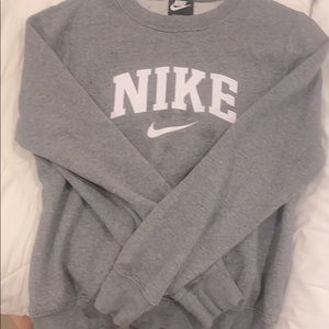 Nike sheatshirt